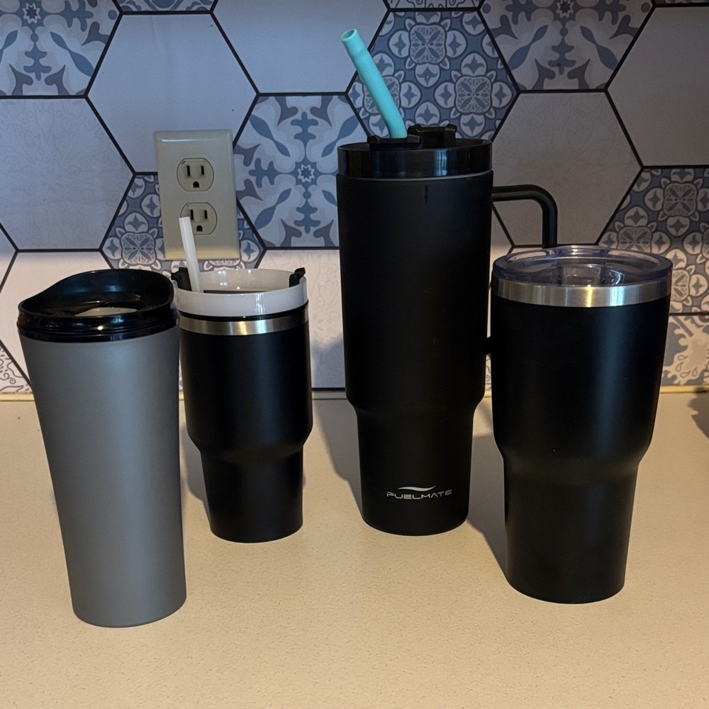 Black and Gray Tumbler Set